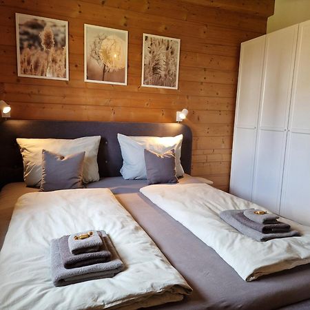 Helle Und Idyllische 2 Zimmer Wohnung Am Rande Von Berlin Exterior photo