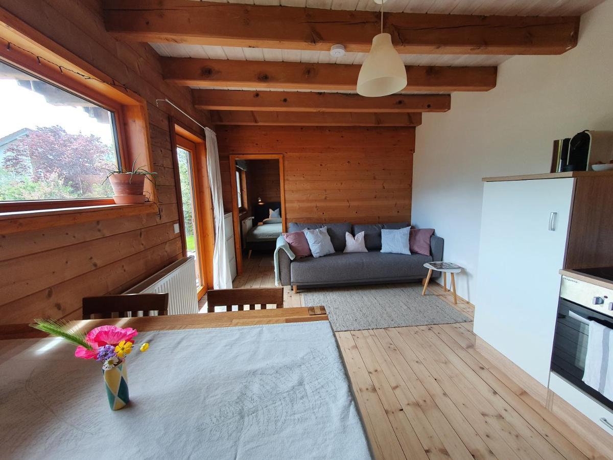 Helle Und Idyllische 2 Zimmer Wohnung Am Rande Von Berlin Exterior photo
